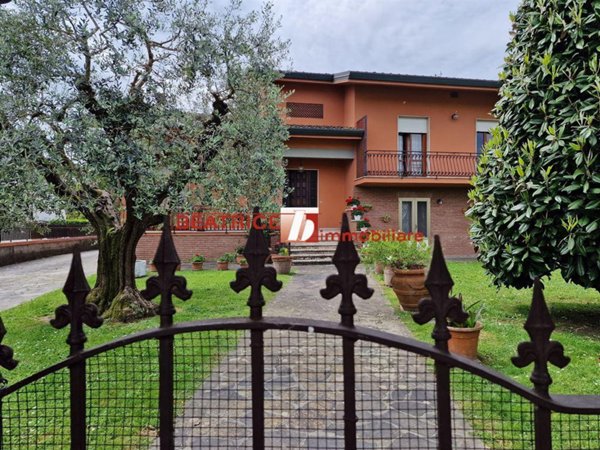 casa indipendente in vendita a Capannori in zona Santa Margherita