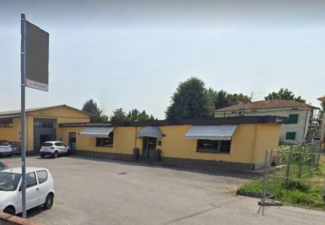 ufficio in vendita a Capannori in zona Lammari