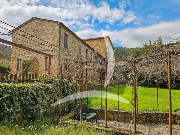 casa indipendente in vendita a Capannori