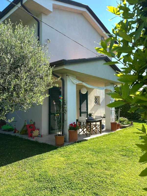 casa indipendente in vendita a Capannori