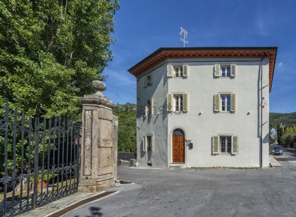 casa indipendente in vendita a Capannori in zona Vorno