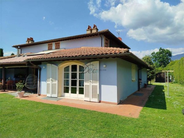 casa indipendente in vendita a Capannori in zona Lammari