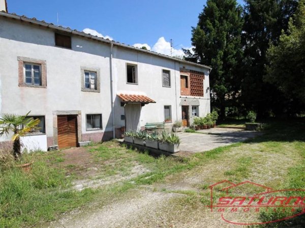 casa indipendente in vendita a Capannori in zona Marlia