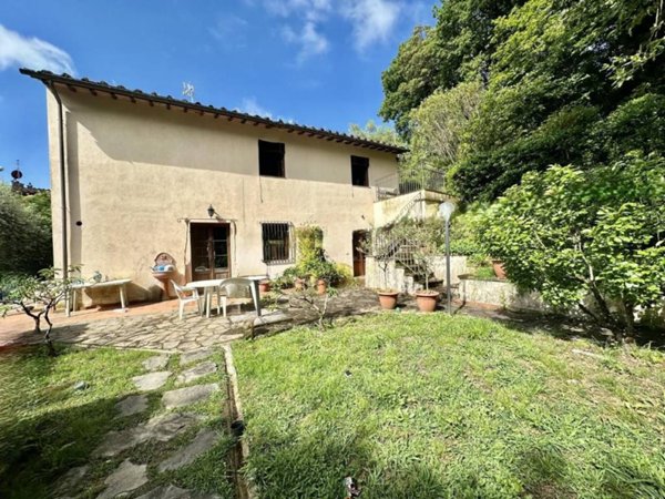 casa indipendente in vendita a Capannori