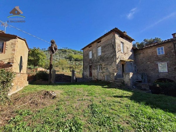 casa indipendente in vendita a Capannori