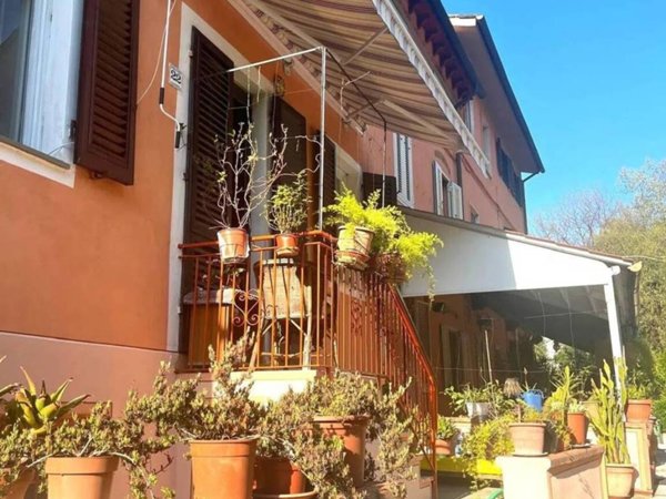 casa indipendente in vendita a Capannori
