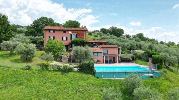 casa indipendente in vendita a Capannori