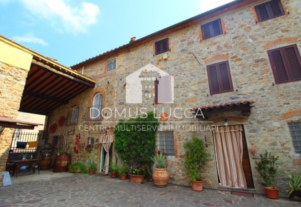 casa indipendente in vendita a Capannori