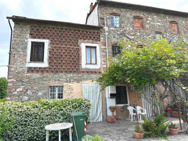casa indipendente in vendita a Capannori