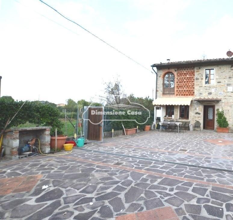 casa indipendente in vendita a Capannori