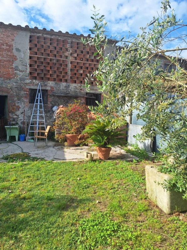 casale in vendita a Capannori