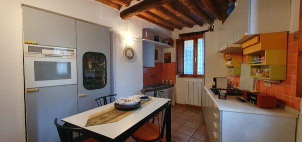 casa indipendente in vendita a Capannori in zona Segromigno in Monte