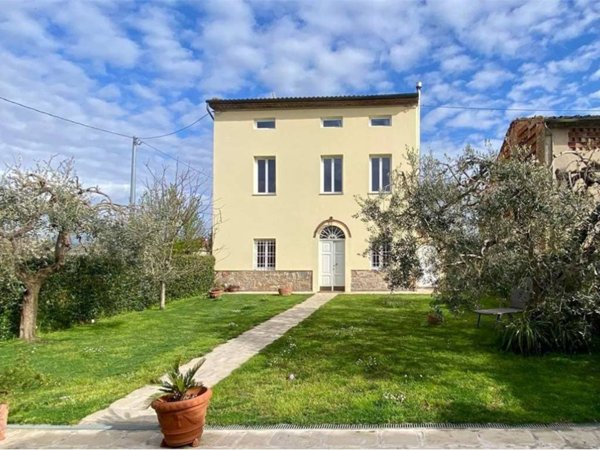 casa indipendente in vendita a Capannori in zona Guamo