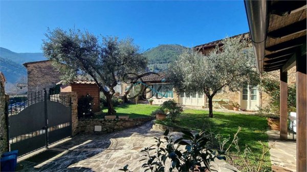 casa indipendente in vendita a Capannori