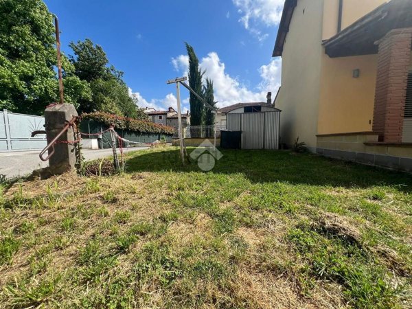 casa indipendente in vendita a Capannori in zona Marlia
