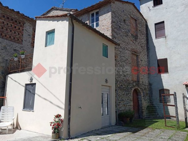 casa indipendente in vendita a Capannori