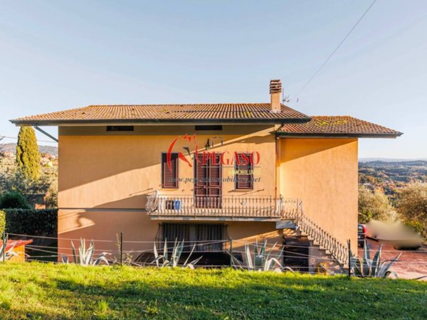 casa indipendente in vendita a Capannori in zona San Gennaro