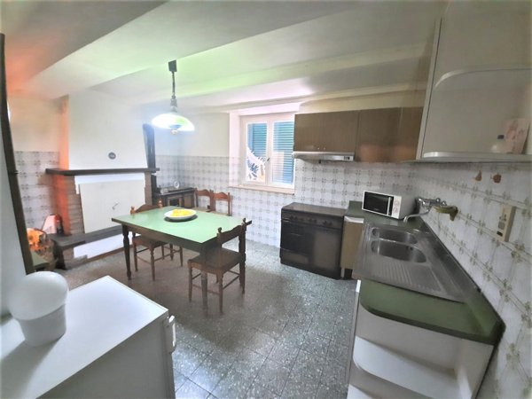 intera palazzina in vendita a Capannori