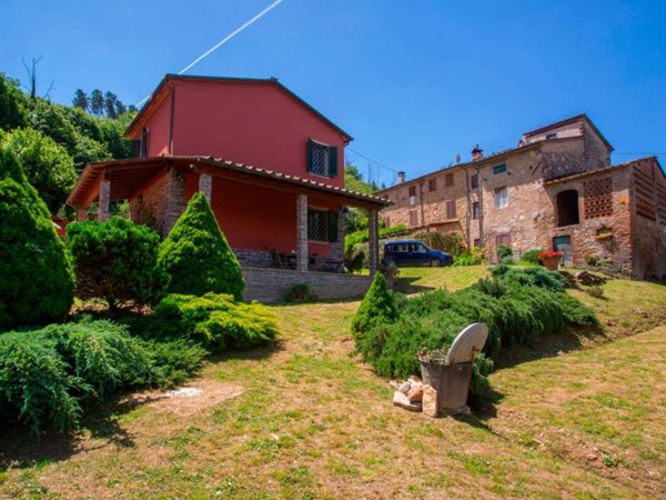 casa indipendente in vendita a Capannori