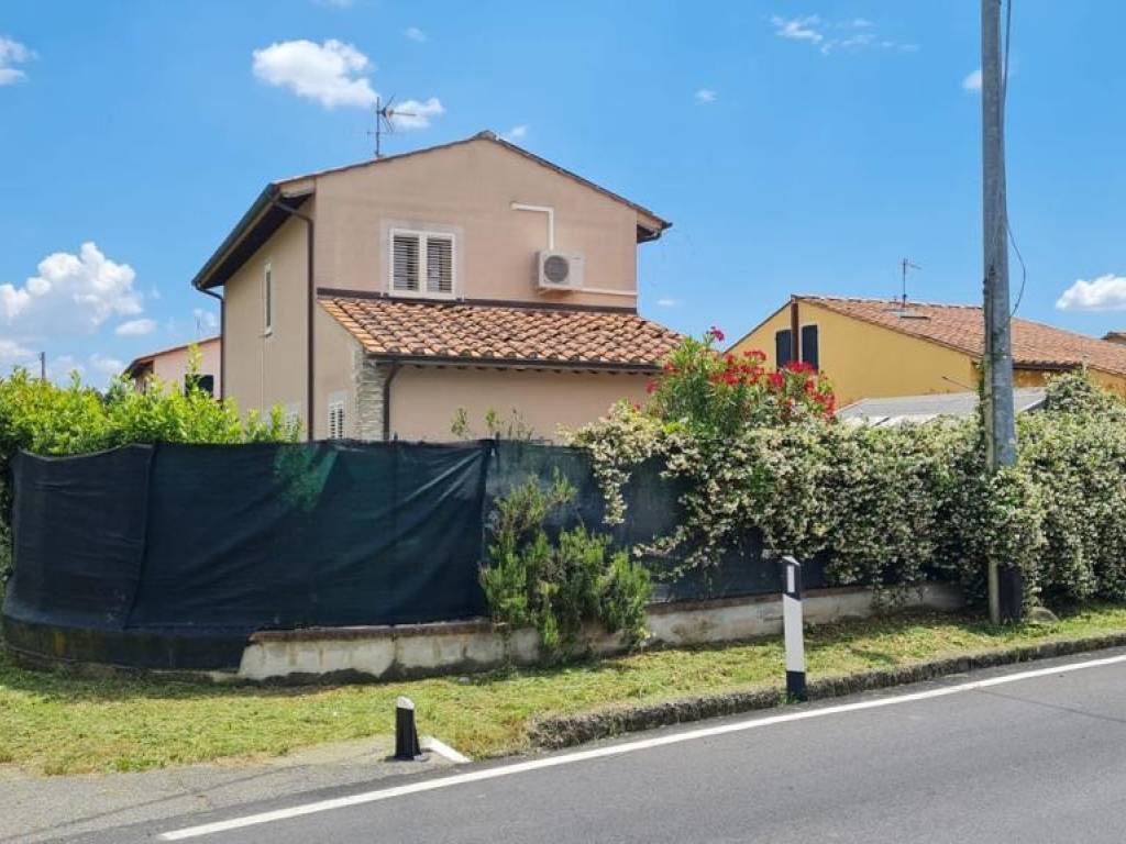 casa indipendente in vendita a Capannori