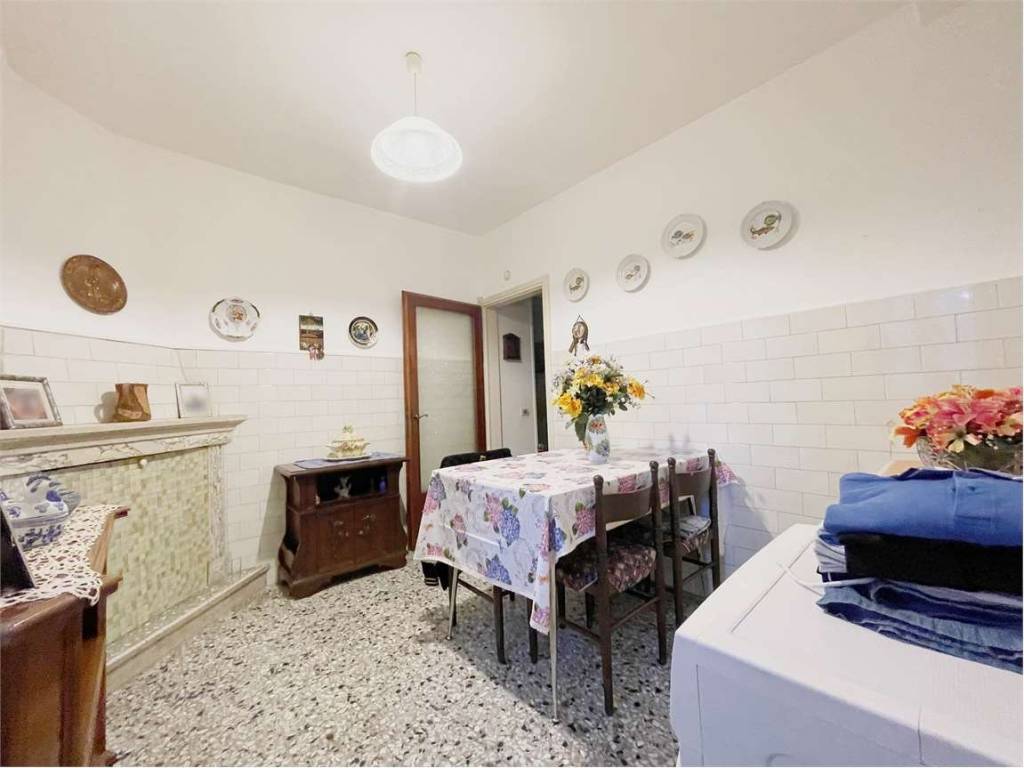 casa indipendente in vendita a Capannori in zona Segromigno in Monte
