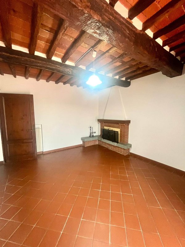 casa indipendente in vendita a Capannori in zona Marlia