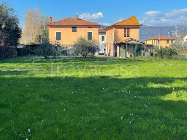 casa indipendente in vendita a Capannori
