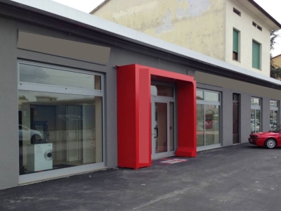 locale di sgombero in vendita a Capannori