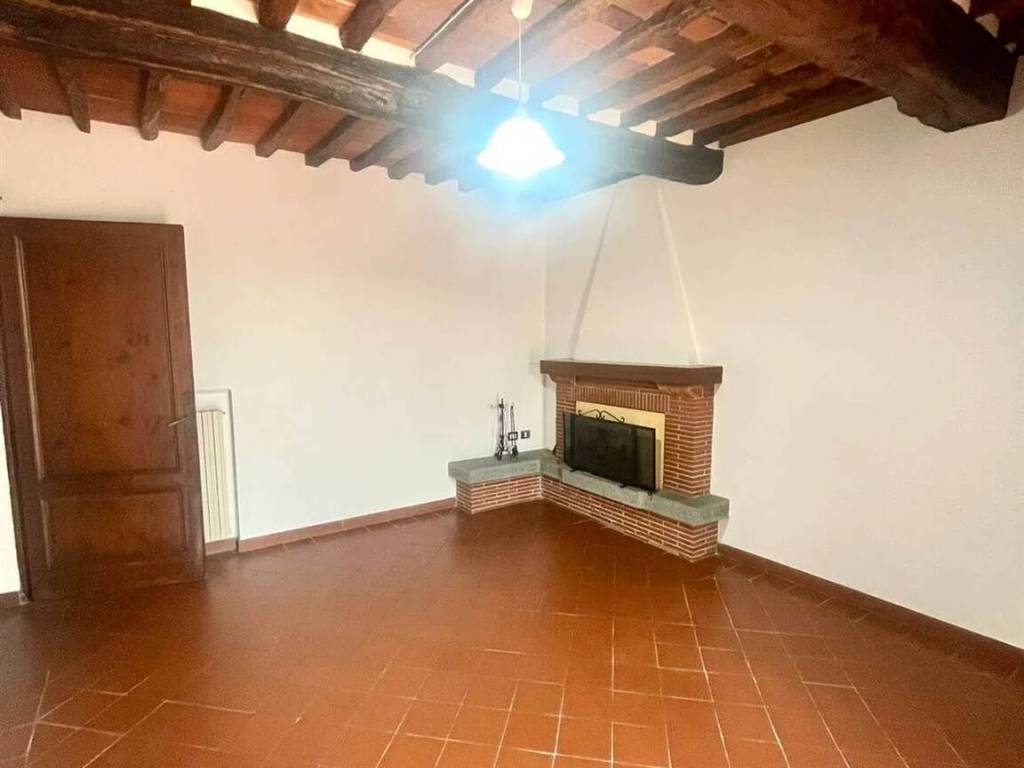 casa indipendente in vendita a Capannori in zona Marlia