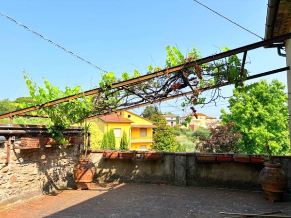 casale in vendita a Capannori