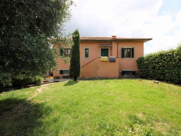 casa indipendente in vendita a Capannori in zona Marlia