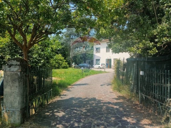 casa indipendente in vendita a Capannori in zona Lammari
