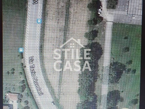 terreno edificabile in vendita a Capannori in zona Carraia