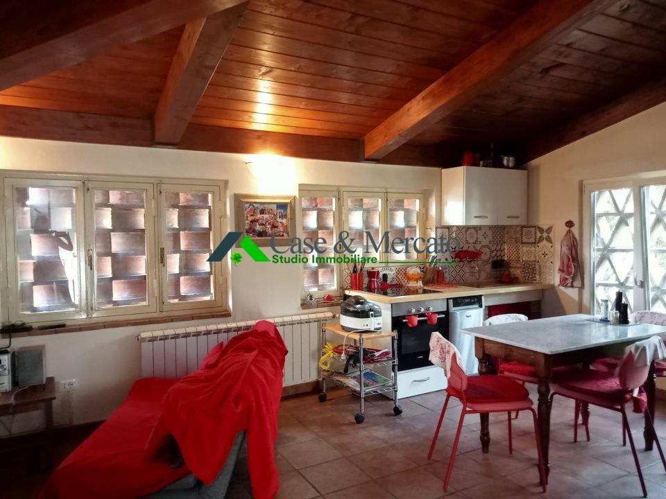 casa indipendente in vendita a Capannori in zona Lammari