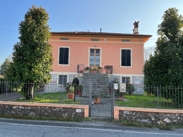 casa indipendente in vendita a Capannori in zona Carraia