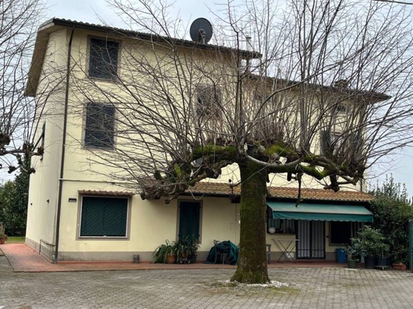 casa indipendente in vendita a Capannori in zona Lammari
