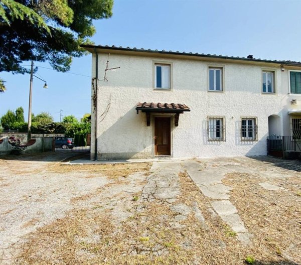 casa indipendente in vendita a Capannori