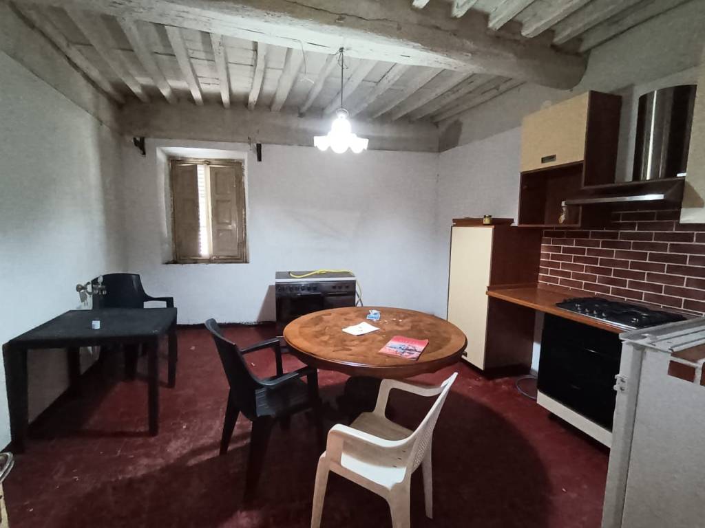 casa indipendente in vendita a Capannori in zona Lunata