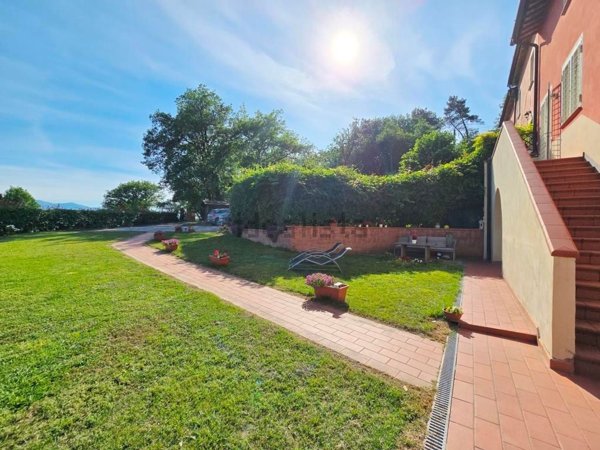 casa indipendente in vendita a Capannori