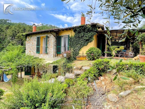 casa indipendente in vendita a Capannori