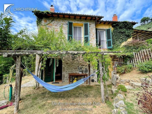 casa indipendente in vendita a Capannori