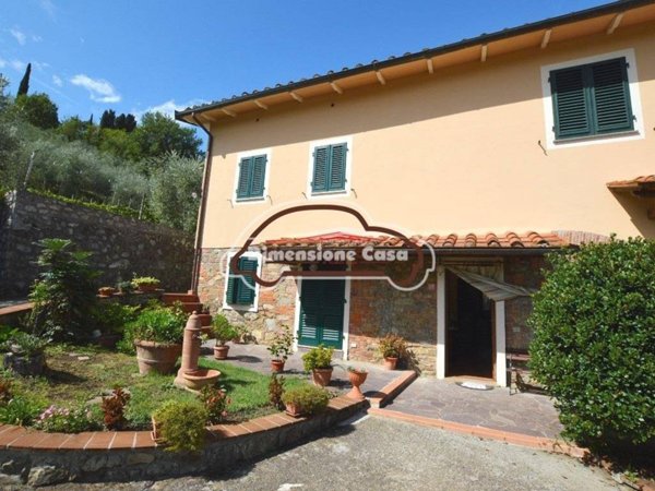 casa indipendente in vendita a Capannori