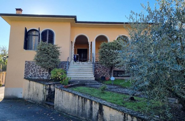 casa indipendente in vendita a Capannori