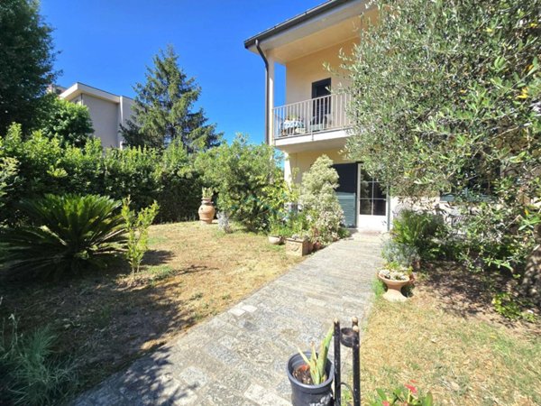 appartamento in vendita a Capannori in zona Lunata
