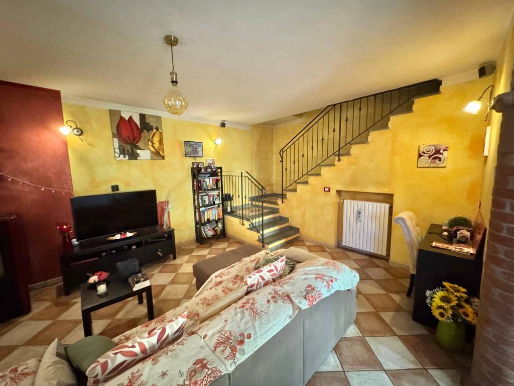 casa indipendente in vendita a Capannori in zona Lunata