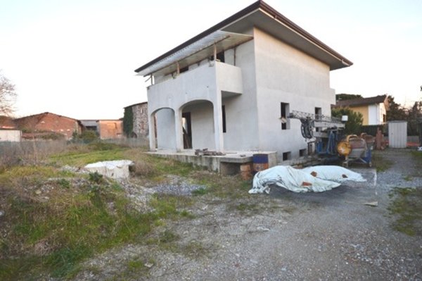 casa indipendente in vendita a Capannori in zona Marlia