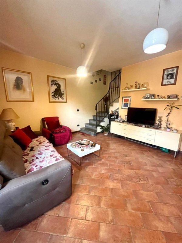 casa indipendente in vendita a Capannori in zona Lunata