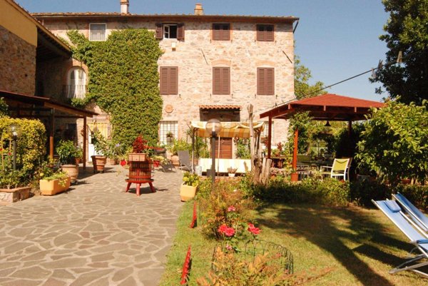 casale in vendita a Capannori