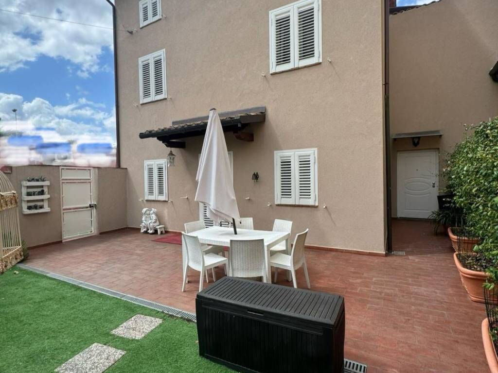 casa semindipendente in vendita a Capannori
