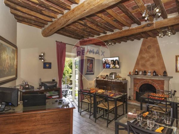 casa indipendente in vendita a Capannori in zona Vorno